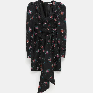 Vestido con estampado floral y detalle fruncido