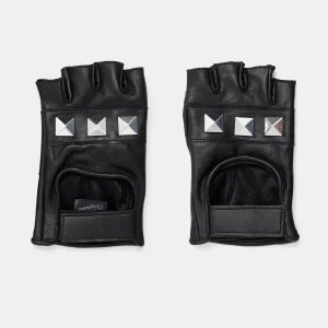 Guantes con tachuelas