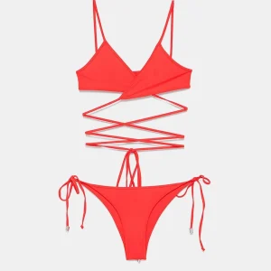 Conjunto de bikini rojo