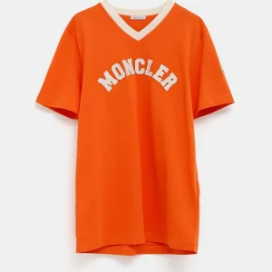 Camiseta con cuello de pico para hombre