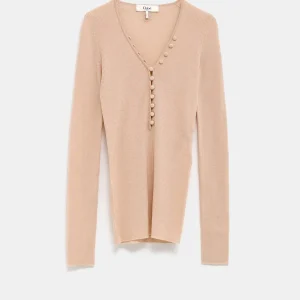 Top de canalé con botones