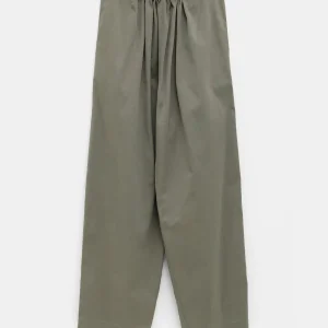 Pantalón con cinturón para hombre