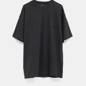 Camiseta Essentials bordada para hombre