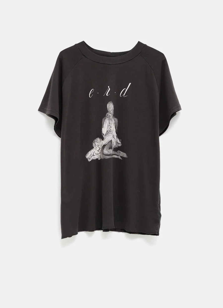 Camiseta Woman in Sheet Raglan