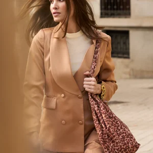 Chaqueta Nooma Latte · Allure ·