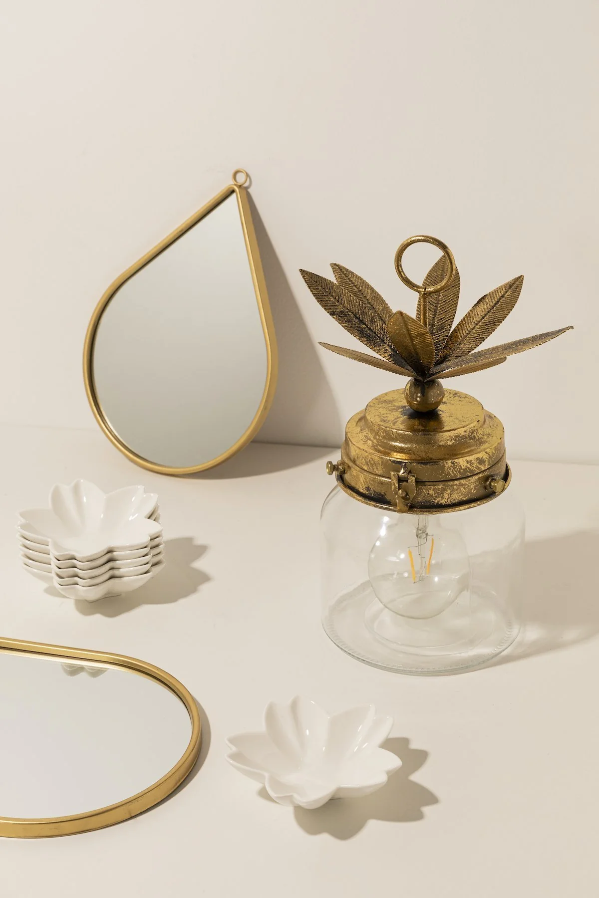 Lampara Piña Dorada · Deco ·