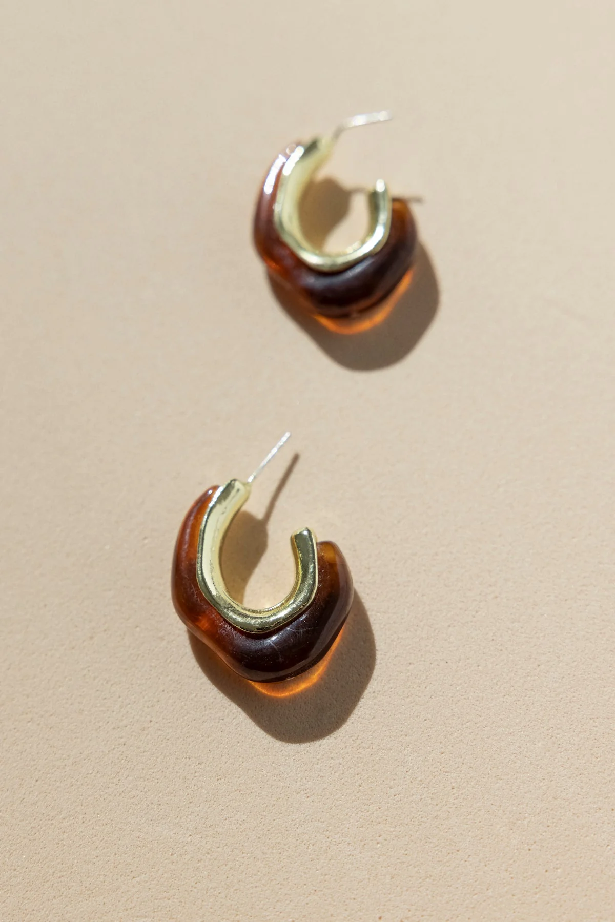 Pendientes Glossy Karina Brandy 路 Wisteria 路