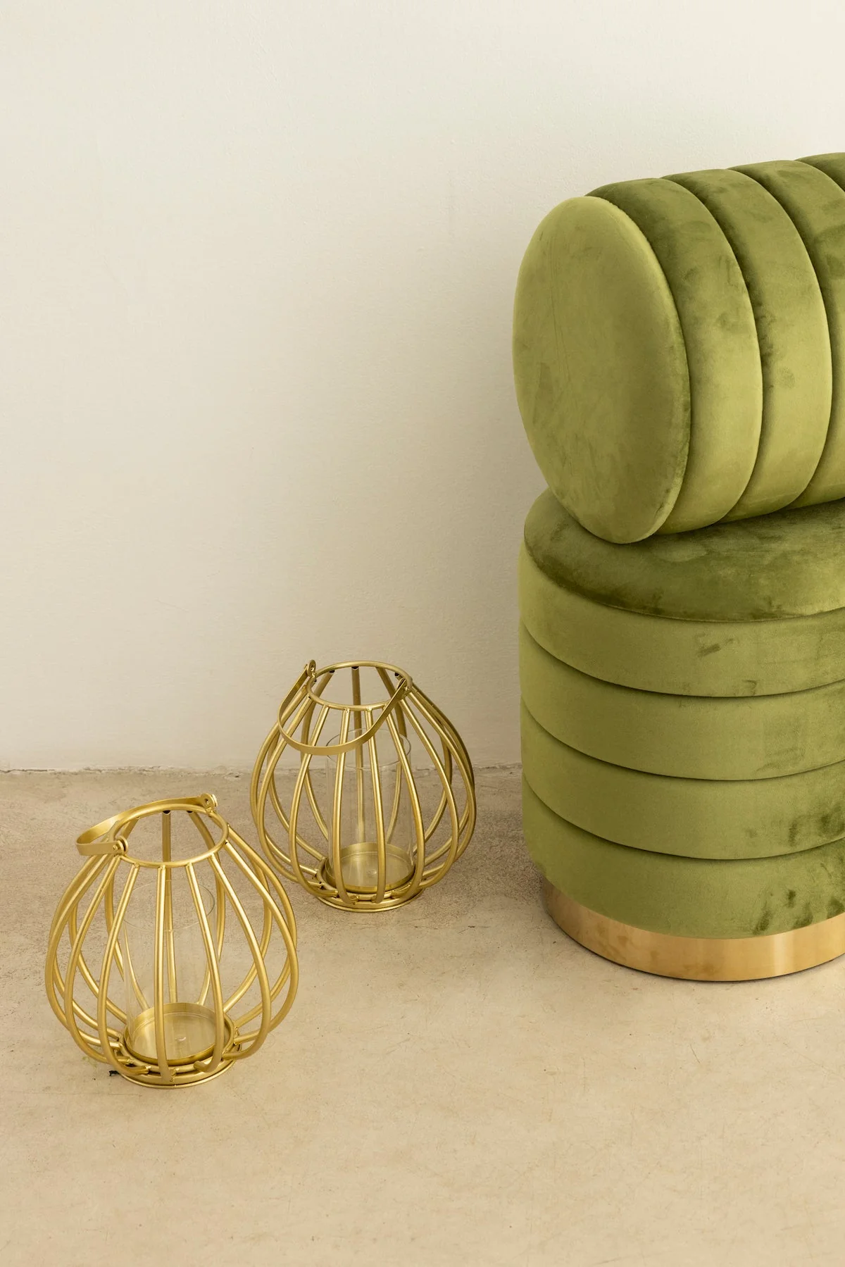 Puf Brianda Oliva Grande 路 Deco 路 - Imagen 4